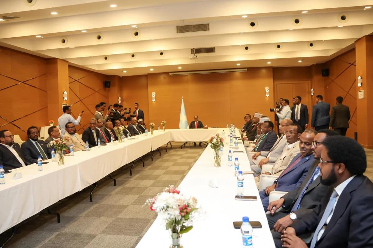 Wararkii ugu dambeeyey ee aragtiyaha dhinacyada kulamada ku yeeshay Muqdisho.