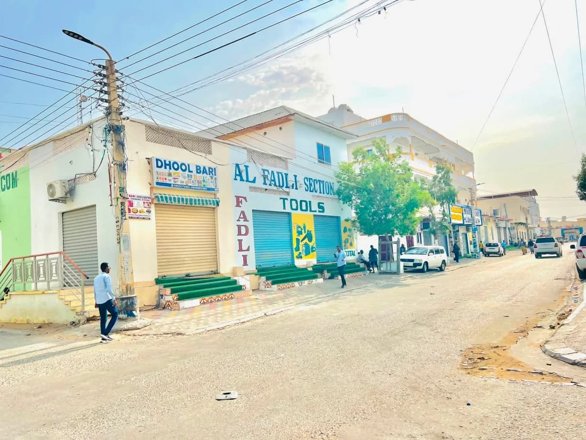 Ganacsatada Boosaaso oo xarumohooda u xiray cabasho cashuur lagu kordhiyey.