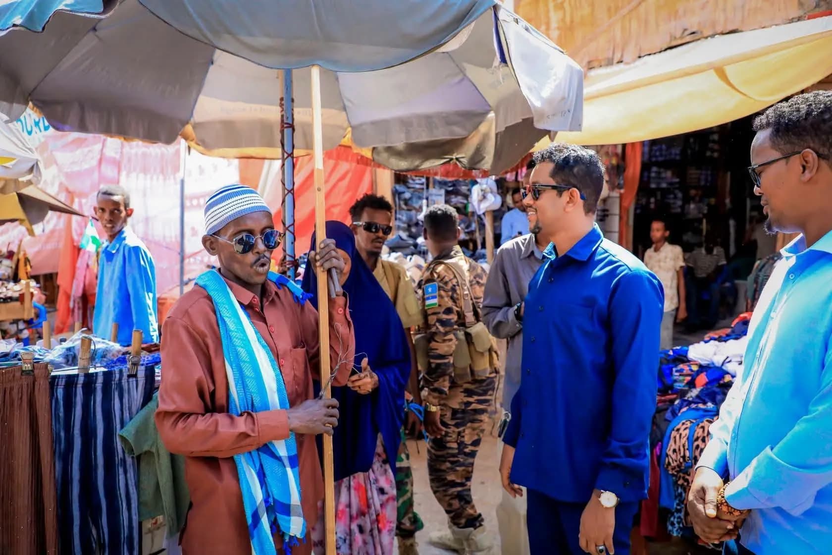 Duqa Boosaaso oo la kulmay qaar kamid ah ganacsatada Magaalada.