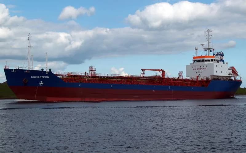 Suspected Somali Pirates Board Tanker Asana in Gulf of Aden Attack