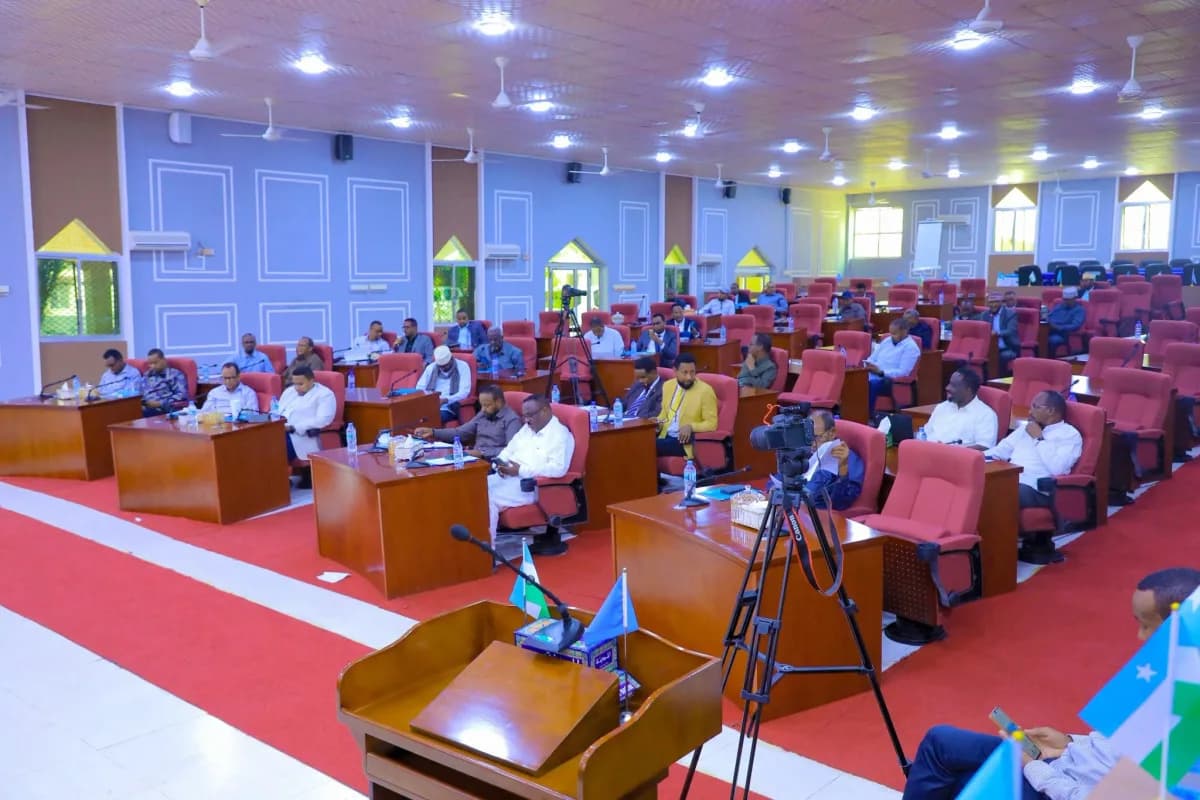 Golaha Wakiillada Puntland oo Akhrinta Koowaad Mariyey Wax-ka-beddelka Xeerka Xisbiyada iyo Ururrada Siyaasadda.