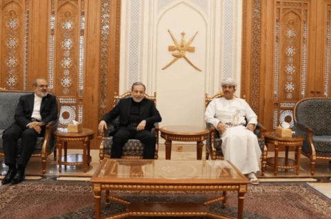 Iran iyo Cummaan oo ka wadahadlaya xaalada Marinka Hormuz