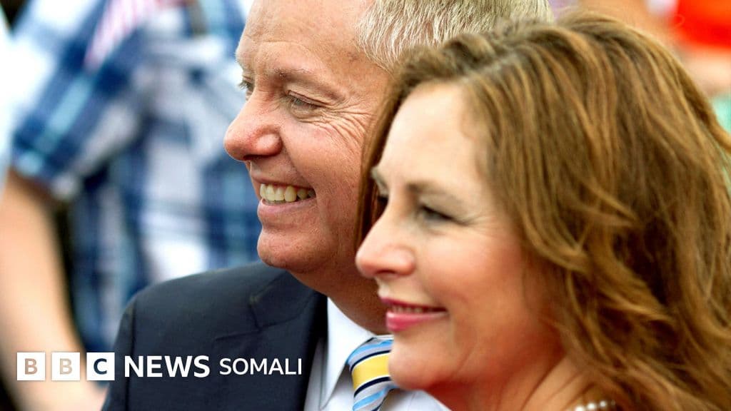 Waa tuma gabadha la dhalatay saaxiibkii Trump ee dhintay ee haatan booskiisa badalaysa?