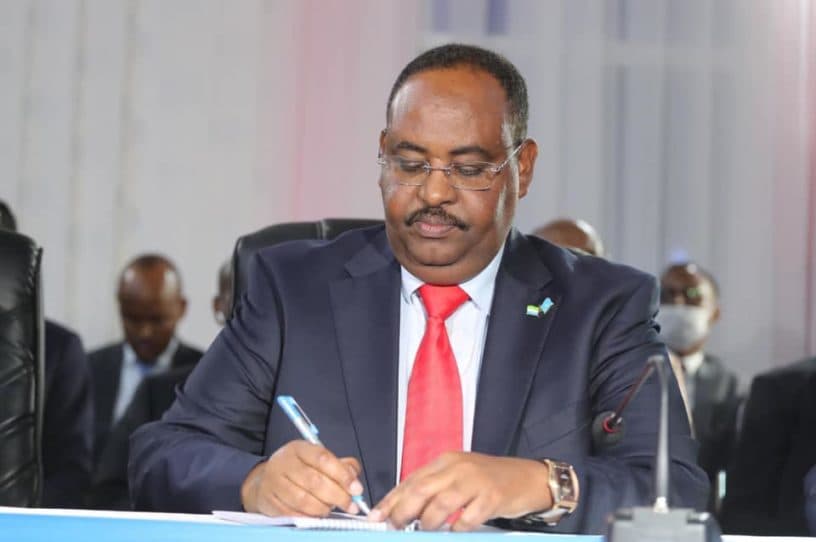 Madaxweyne Deni oo xilka qaadis cusub sameeyay