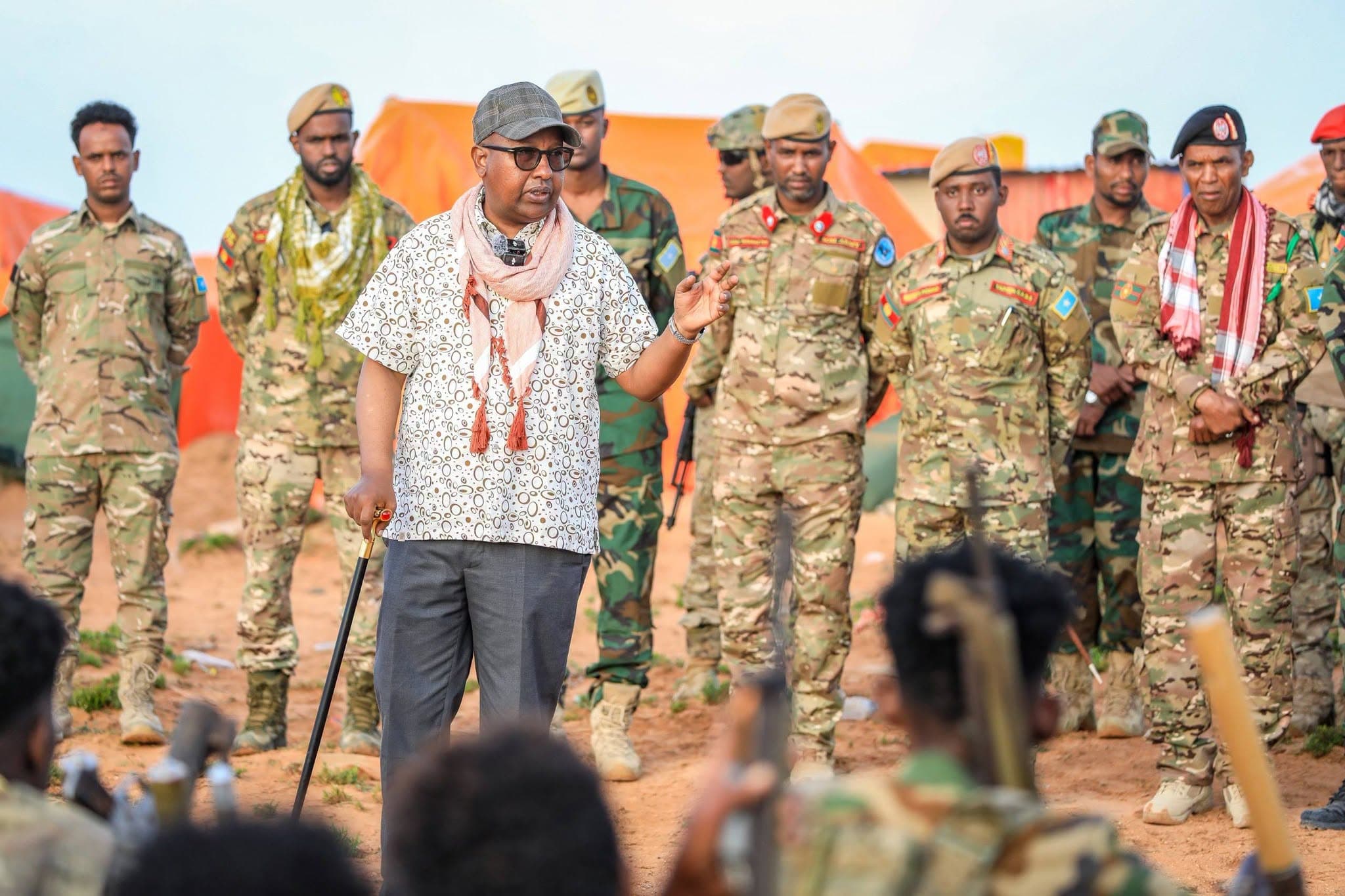 Wasiirka Gaashaandhigga iyo Taliyaha Ciidanka Xoogga Dalka oo Kormeeray Ciidamada Ku Sugan Wargaadhi