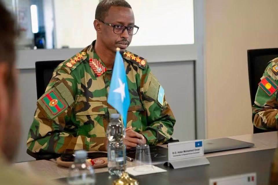 Taliyeyaasha Ciidamada Gaarka ah ee Soomaaliya iyo Talyaaniga oo Ka Wada Hadlay Xoojinta Iskaashiga Milatari