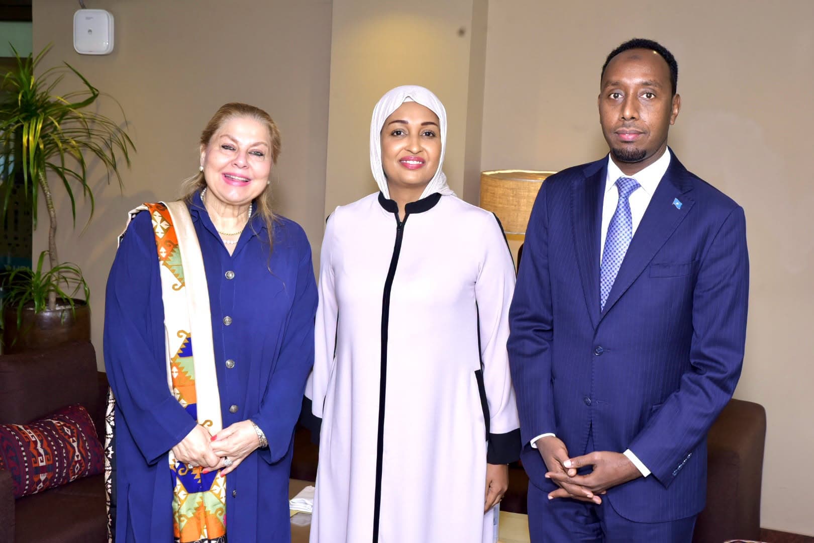 Wasiirka Qoyska iyo Horumarinta Xuquuqul Insaanka oo Islamabad kula kulantay Guddoomiyaha Guddiga Xuquuqul Insaanka Pakistan
