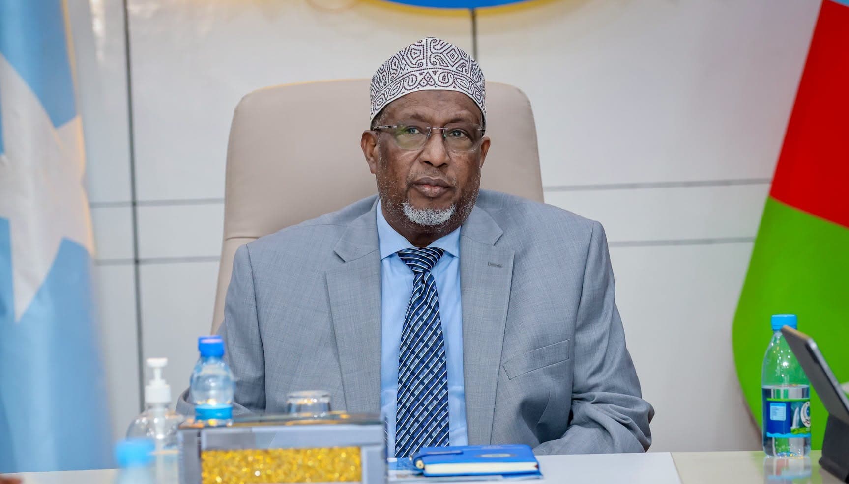 Hoggaamiyaha Koonfur Galbeed oo la kulmay golihii hore ee xukuumadda